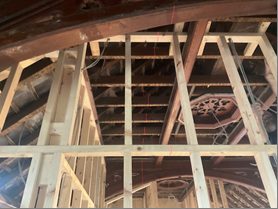 The opening through to the vaulted ceiling above