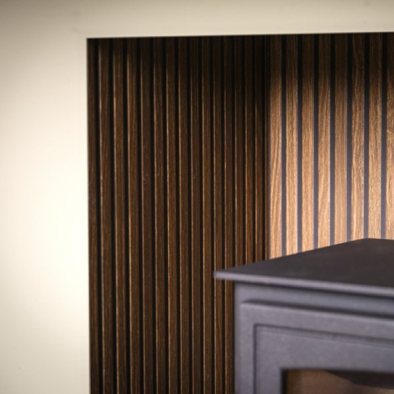 Ribbed Dark Walnut porcelain chamber finish shown with the Caistor package