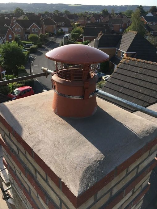Terracotta pot with a pot-hanging cowl