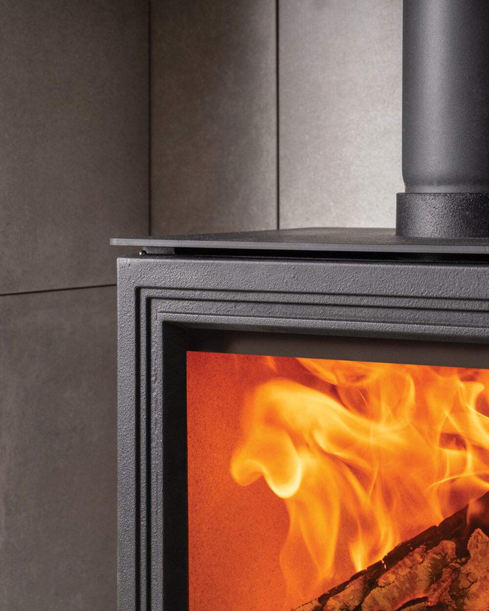 Close-up of the cast iron door and flames on the Fire FX Eton 5